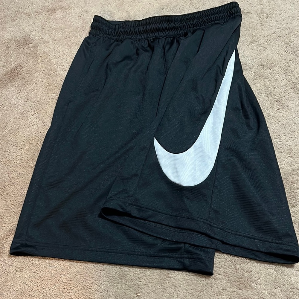 Men’s Large Nike Black Athletic Dri-Fit Shorts